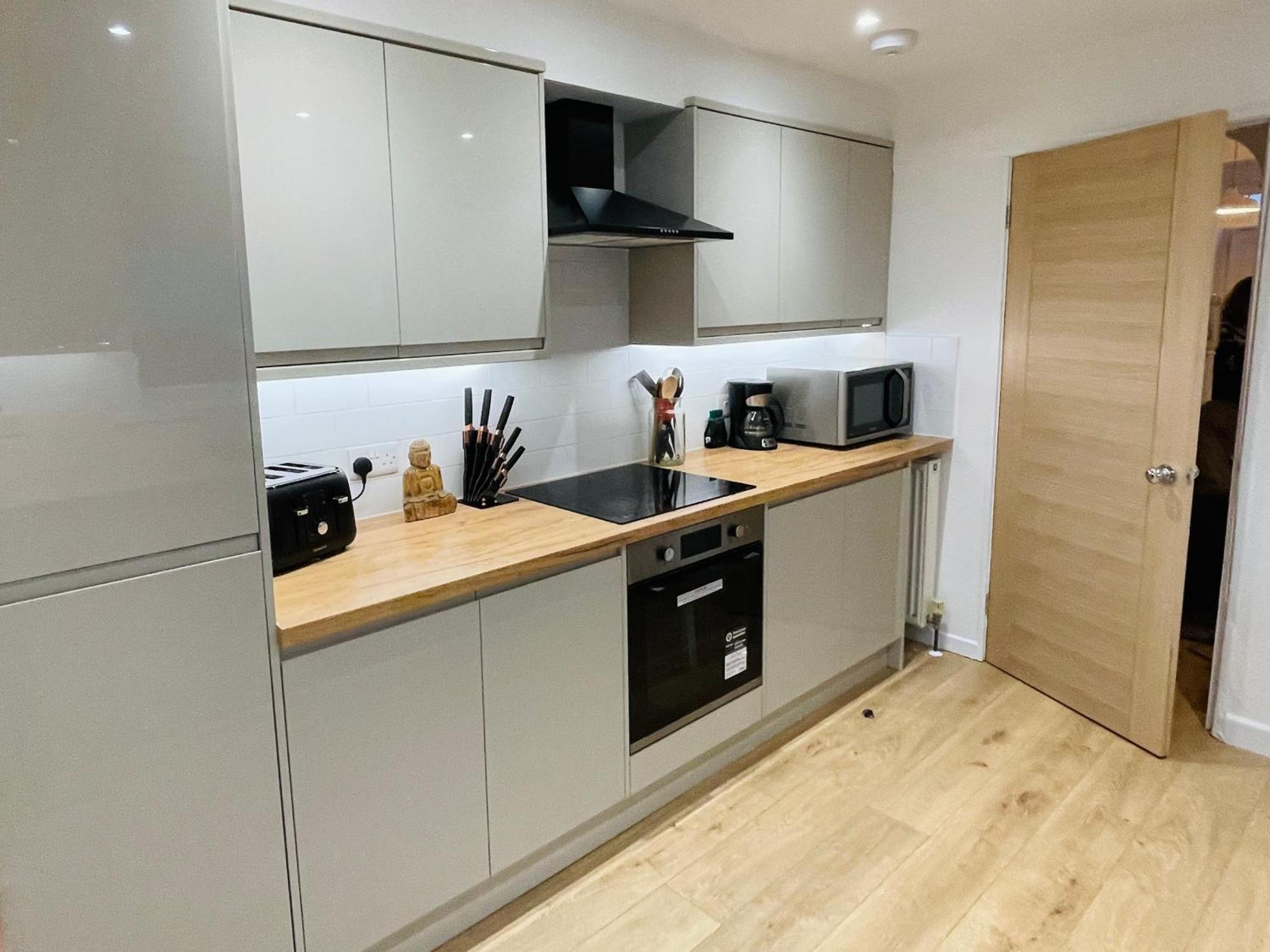 Newly Refurbished City Centre House With Parking Exeter Kültér fotó