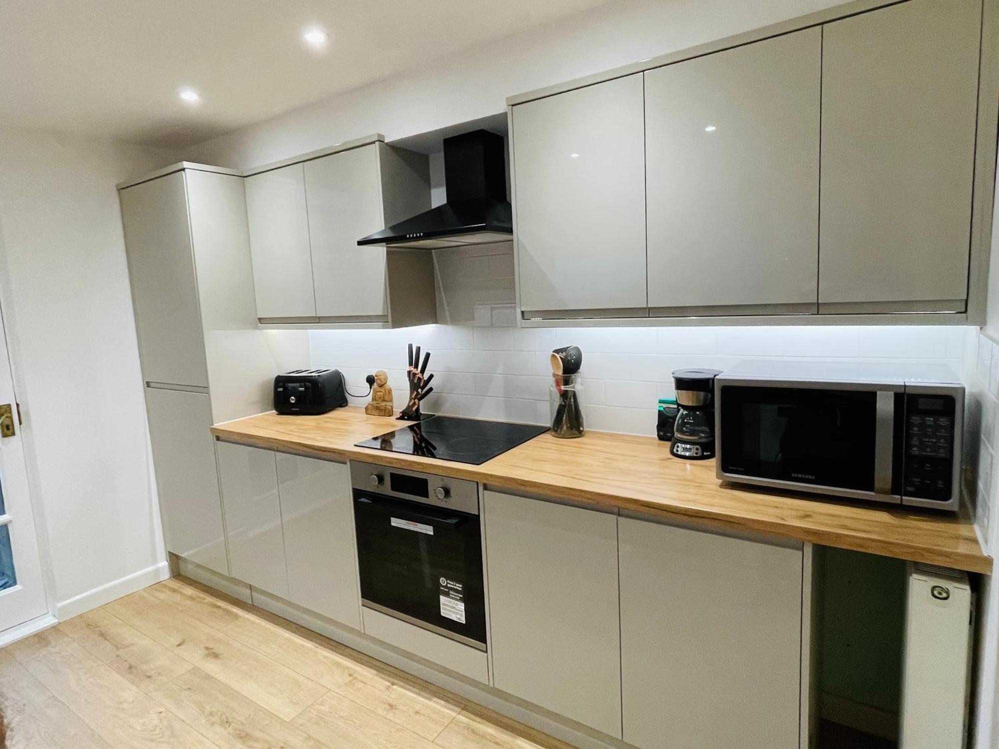 Newly Refurbished City Centre House With Parking Exeter Kültér fotó